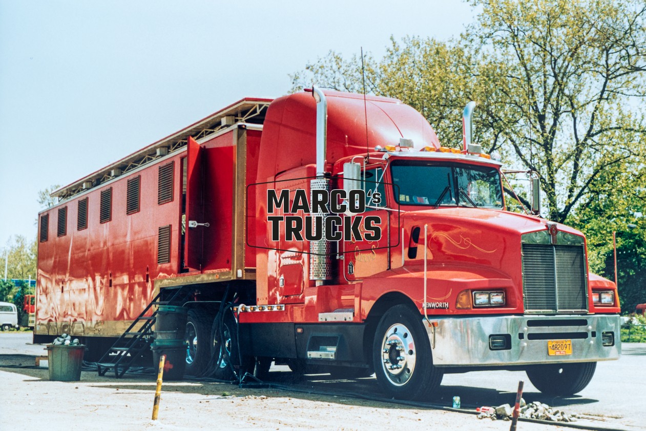lkw-foto-kenworth-t600-horse-transporter-usa-rot-american-circus-a1ca