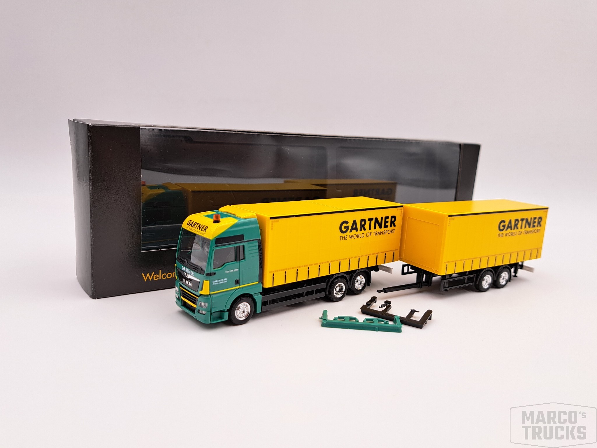 Herpa MAN TGX XXL Tandem trailer tractor „Gartner World of