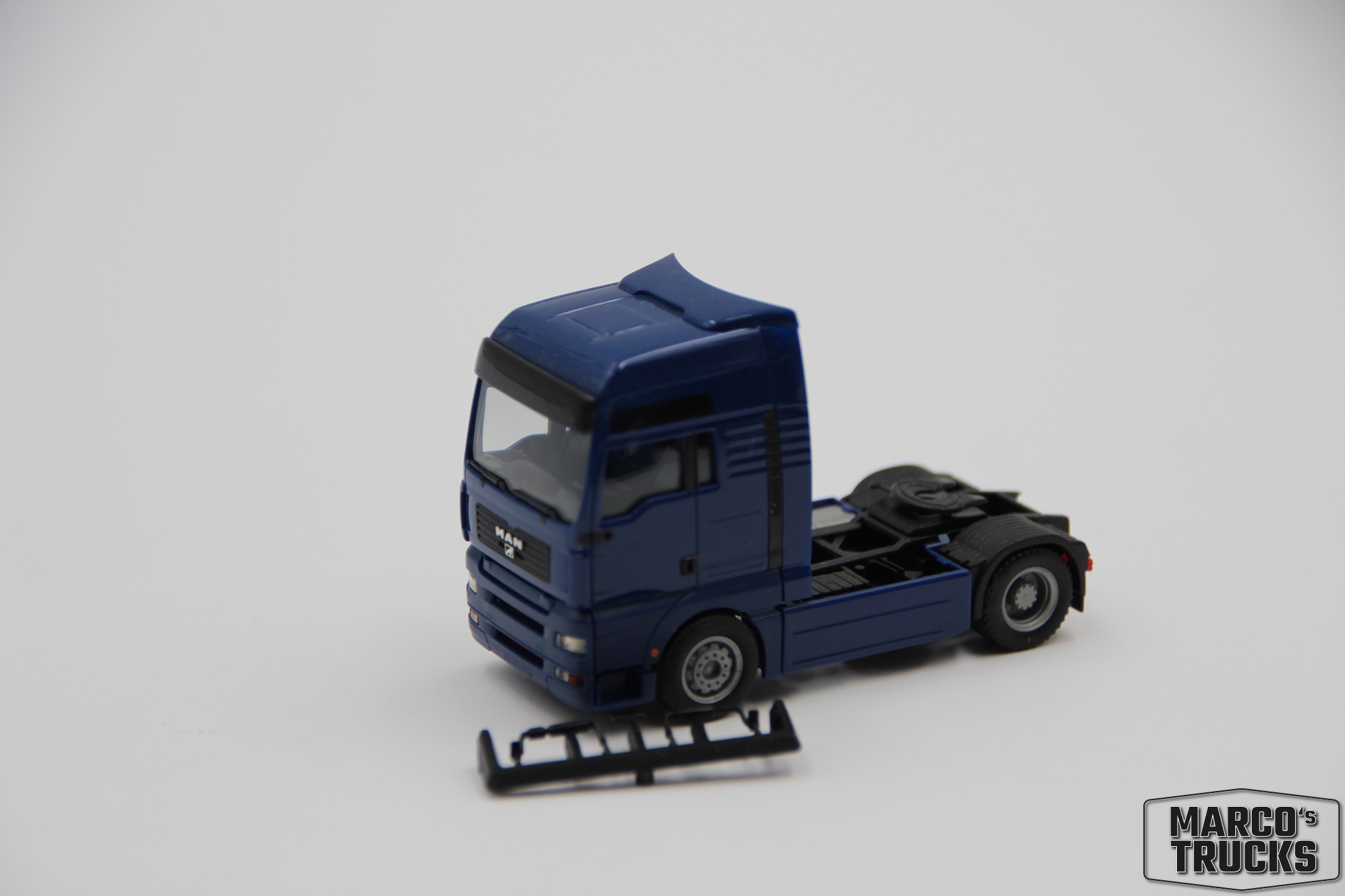 HERPA LKW MAN TGA Straßenkehrmaschine – Spielzeugmodell Mit Antrieb, Kein Kinderspielzeug