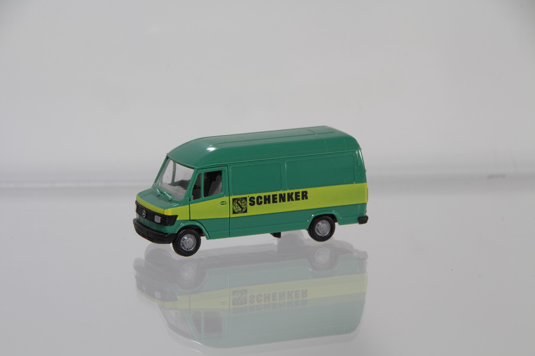Herpa MB Mercedes NG Zugmaschine 1635 2achs Weiß/s Produktbild-Vorschau 6