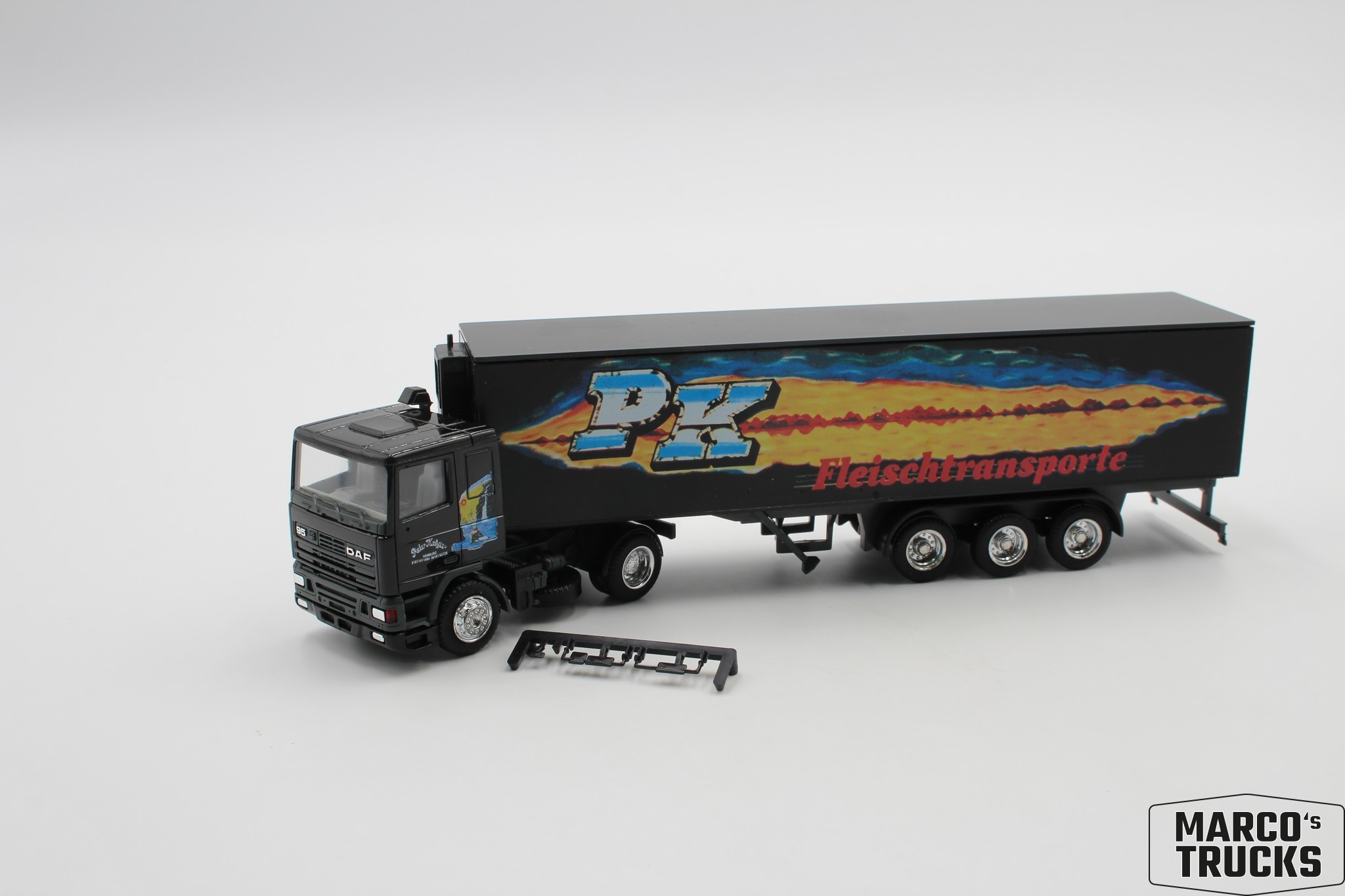 Albedo DAF 95 semitrailer truck 