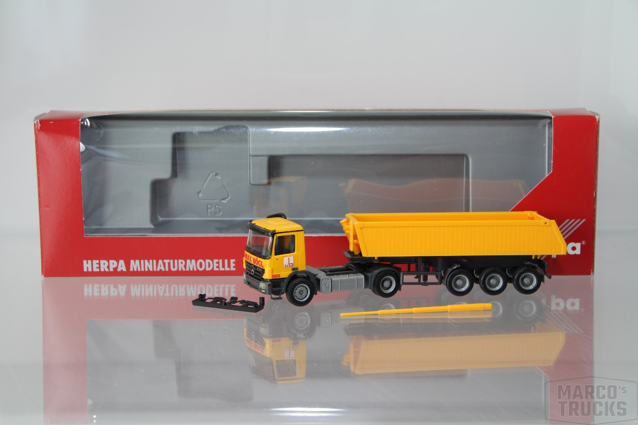 Bastelmodelle Herpa U.a. Zugmaschinen MB Actros, MAN