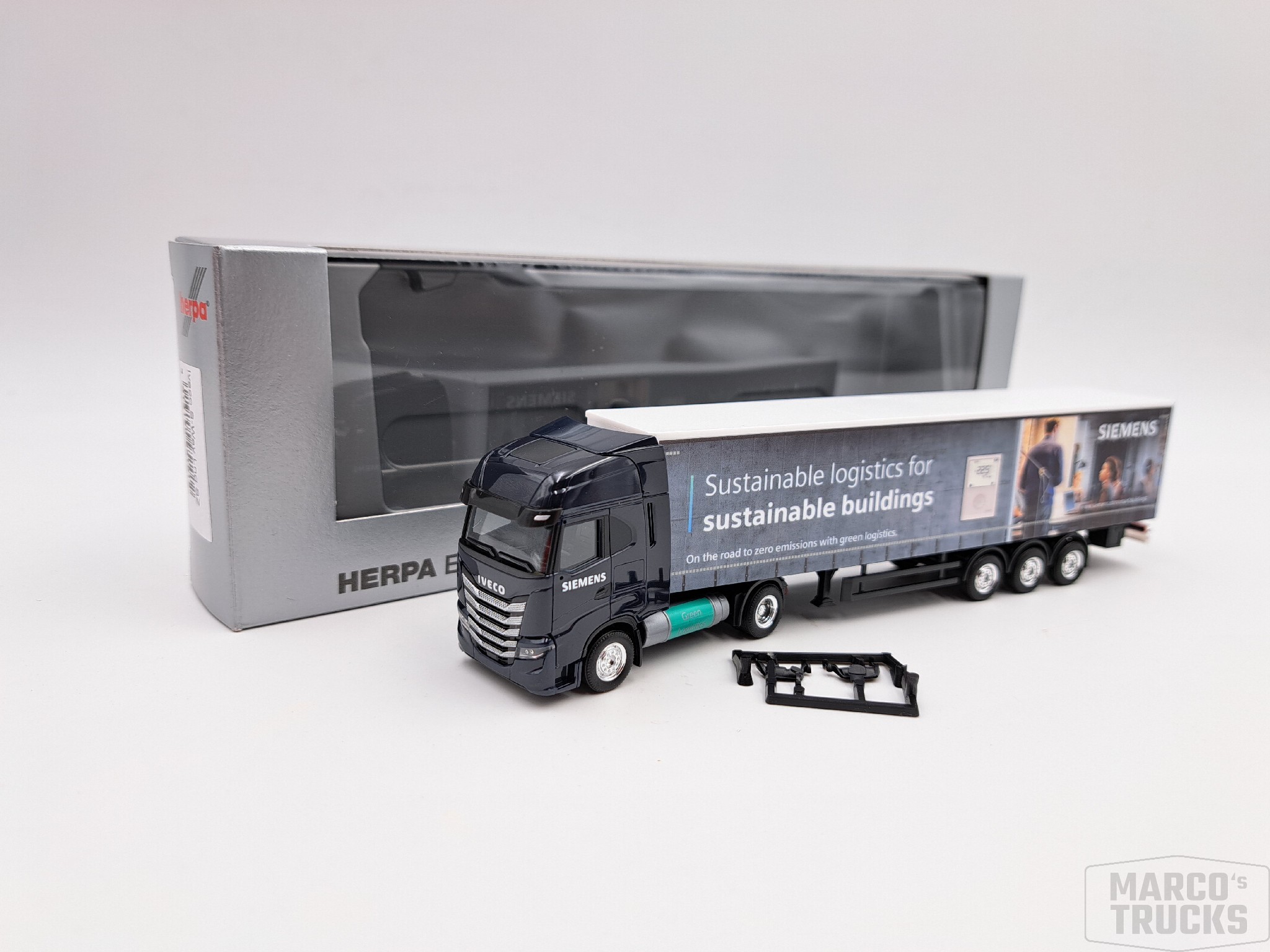 Herpa IVECO S-Way LKW Modell 1:87 - Sammlerstück Gebrüder Weiss Design
