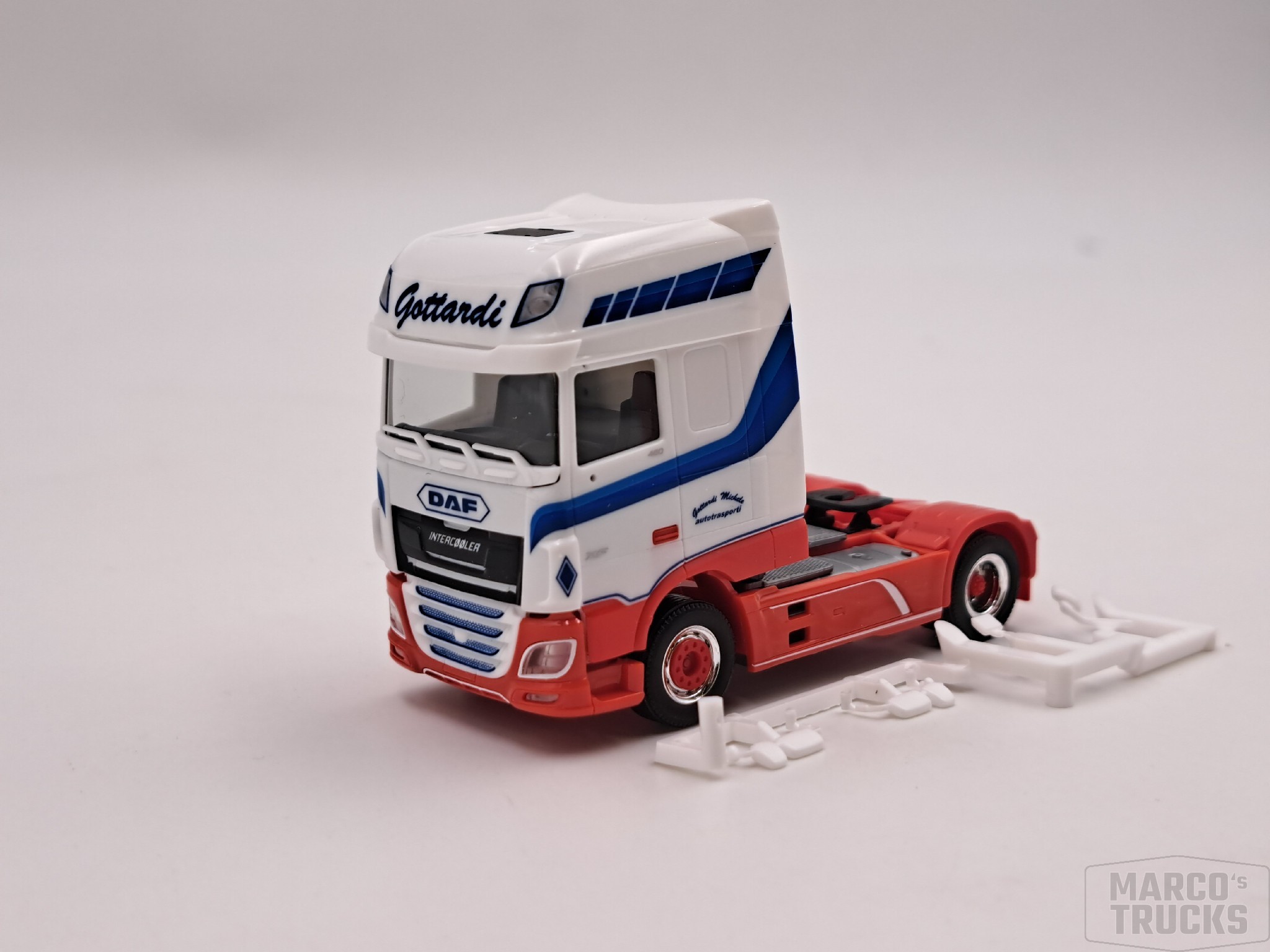 Herpa DAF XF 106 SSC Zugmaschine „Gottardi“ Italien Nr. 950398 /HN2303-1