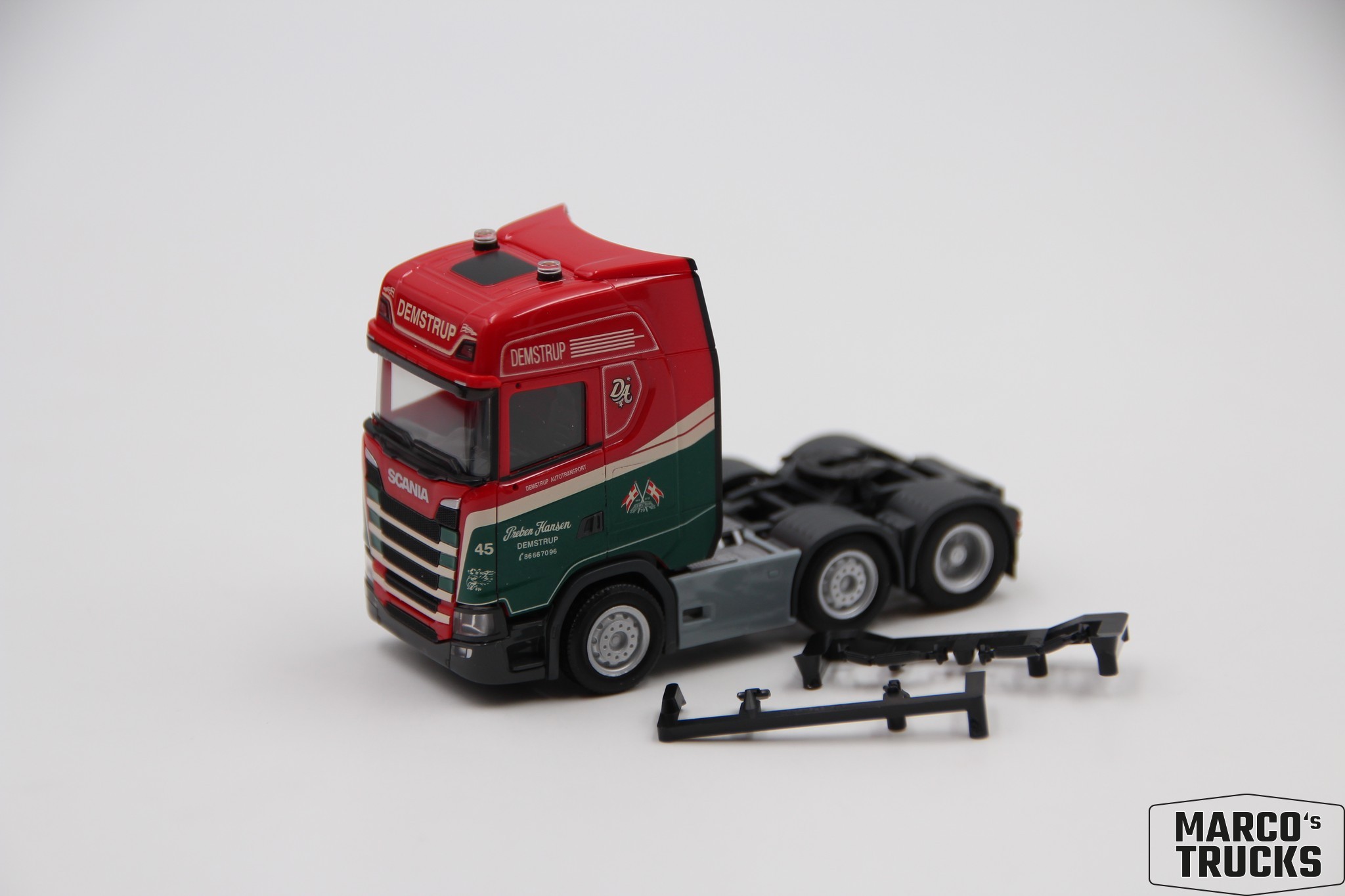 Modèle Réduit 1:87 HERPA - Tracteur Routier Scania CS 20 ND Noir - H0 - Réf. 310192-002 - Neuf Avec Boîte