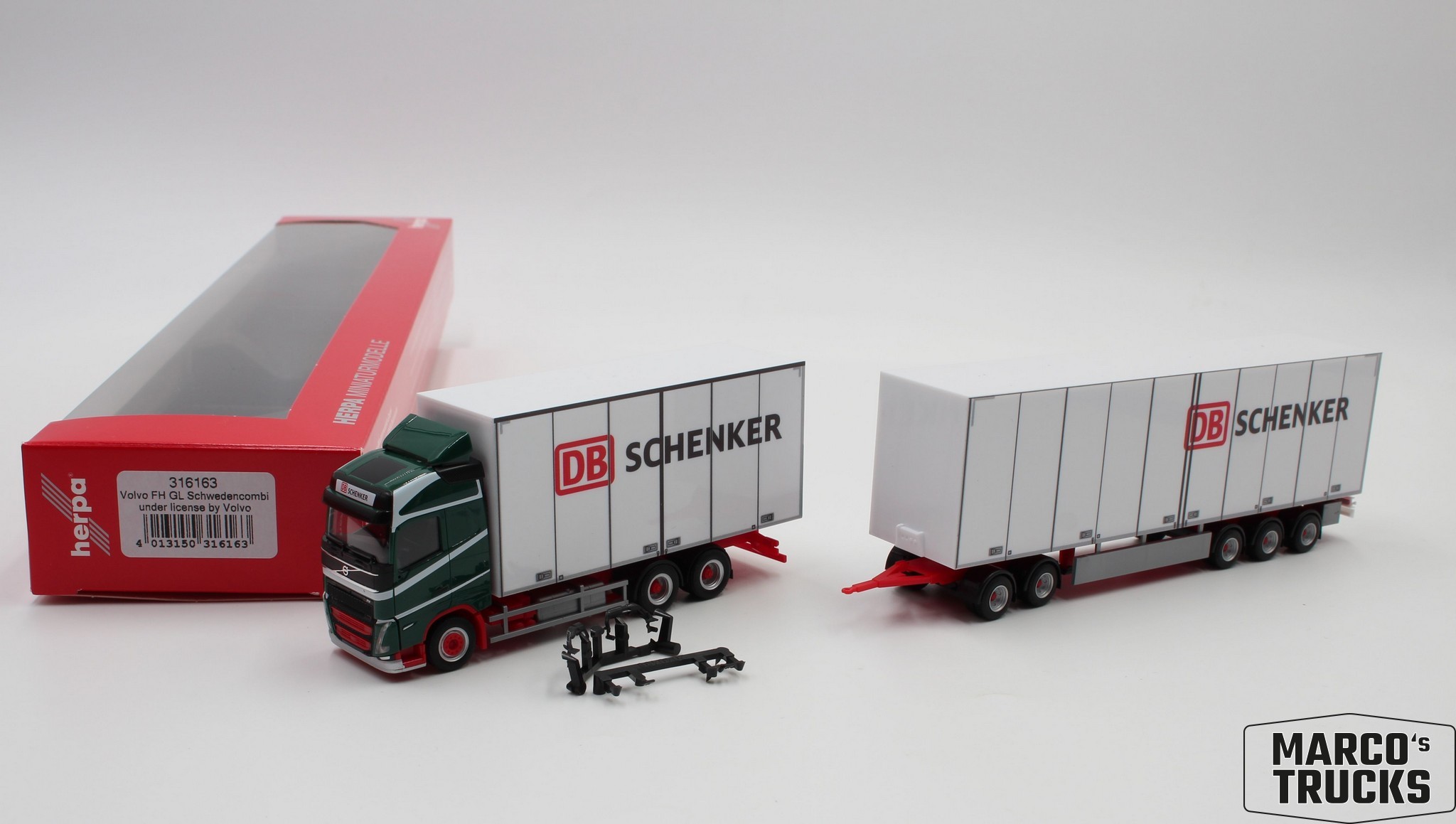 Volvo FH16 Globetrotter ミニカー Volvo FH16 Globetrotter ミニカー Volvo FH16 Globetrotter ミニカー