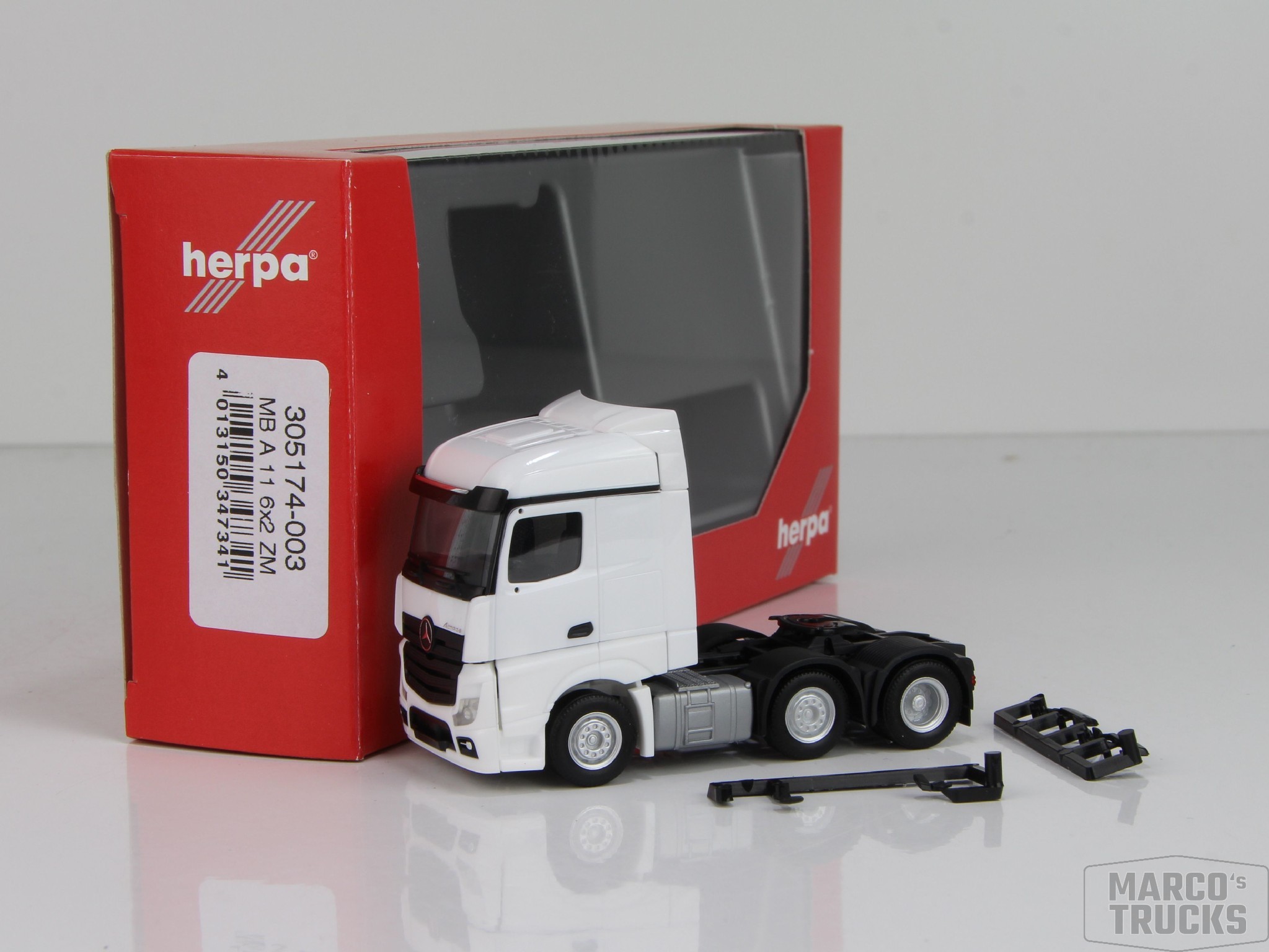 Herpa MB Actros Streamspace 2.5 6x2 Tractor white 305174-003 /HN468 ...